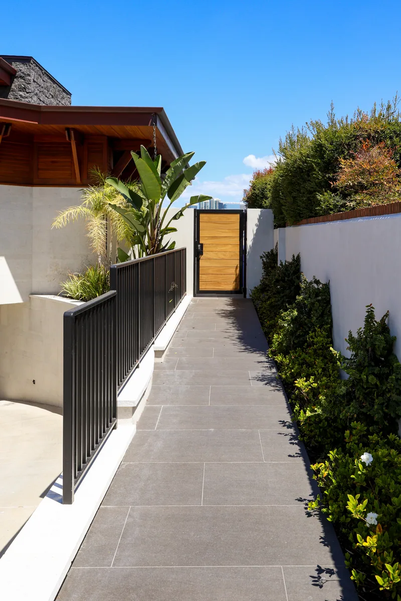 First Street North, Coronado